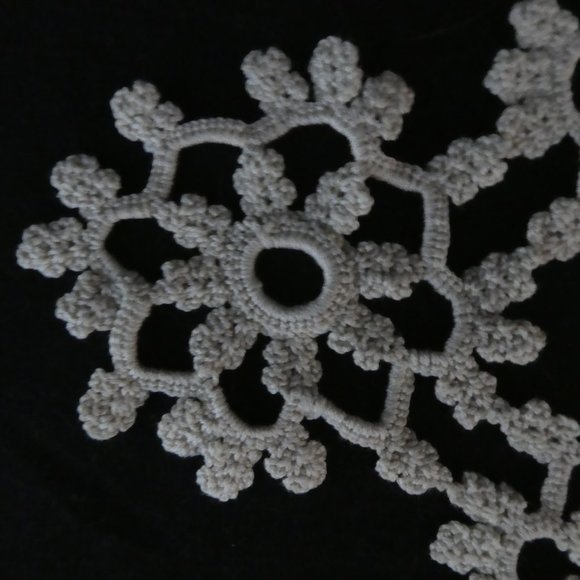 Cute Vintage Handmade Crochet Doily - Picture 3 of 6
